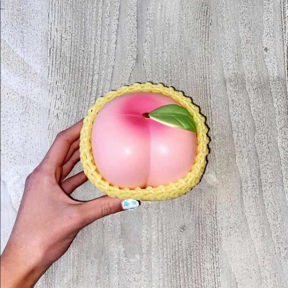 light pink scented peach squishy
